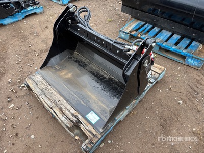 2025 GIYI GY-XKH39F 39 in Multi-Purpose Mini دلو للسكيد ستير (Unused)