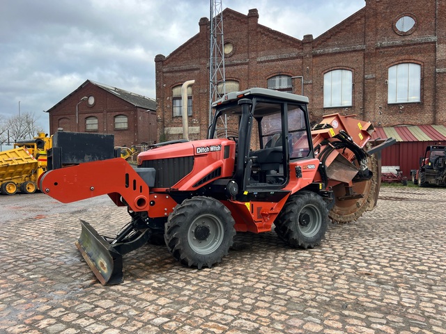 2019 Ditch Witch RT125 4x4x4 Trencher 2019 Ditch Witch RT125 4x4x4 Trencher