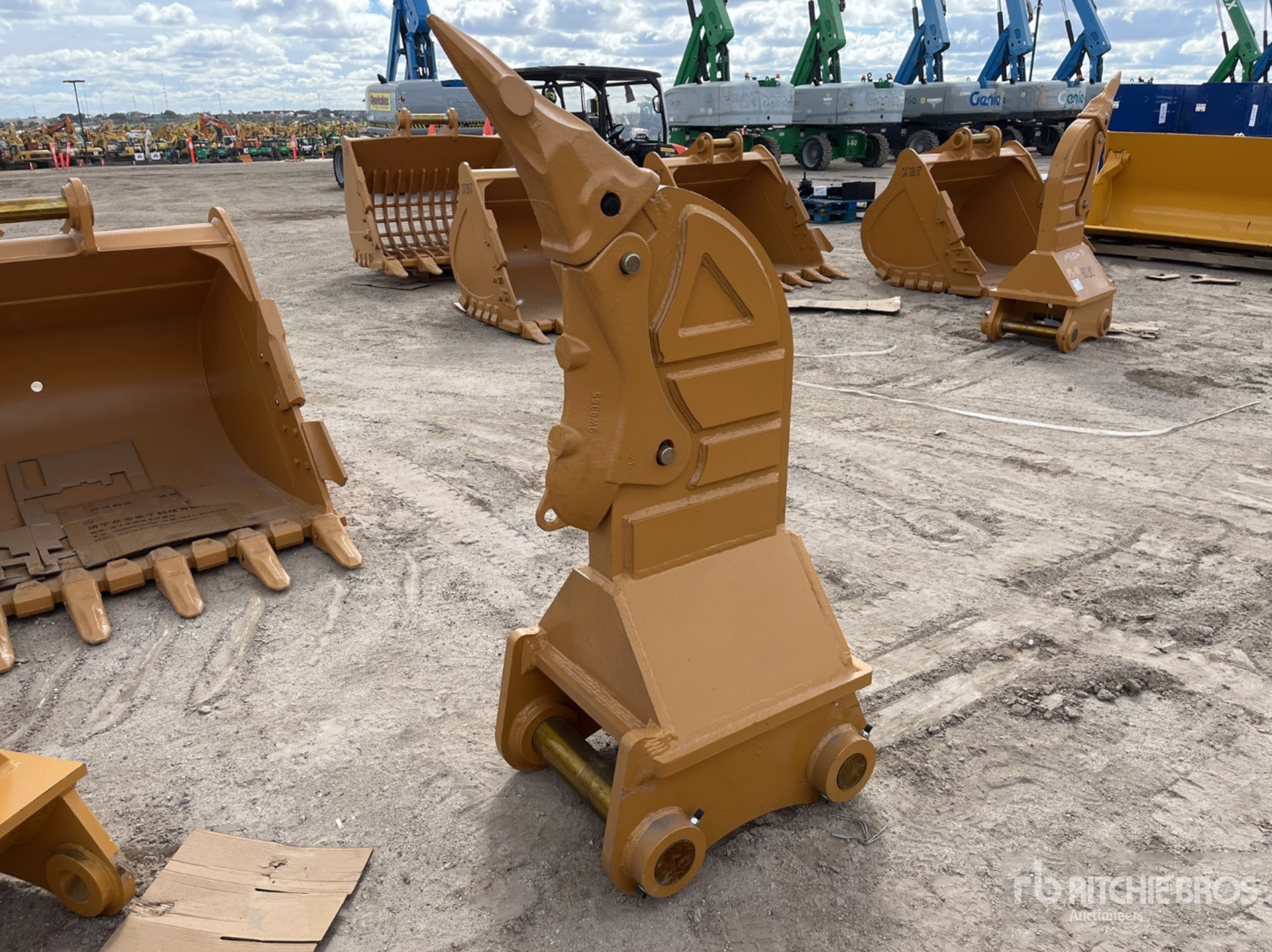 2025 Warrior WRC30-035 Excavator Ripper - Fits Cat 336 / 30 - 35 ton (Unused)