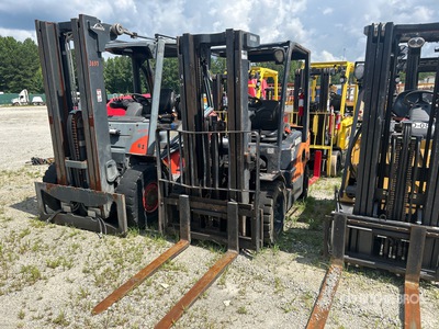 2018 Doosan D25S-7 4200 lb Pneumatic Tire Chariot Élévateur