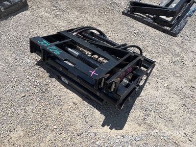 2025 GIYI GY-CYHC 30 in Mini Skid Steer Forks (Unused)