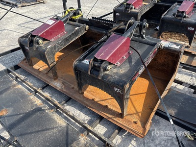 2022 Edge 72 in Skid Steer Grapple Bucket