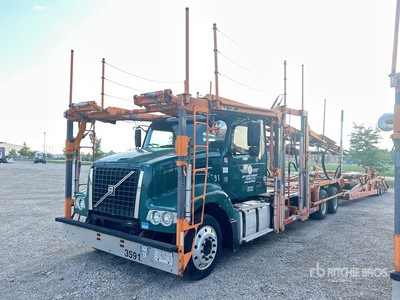2014 Volvo VAH 6x2 Camión portavehiculos