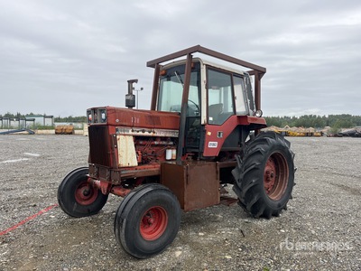 International 186 2WD Tractor