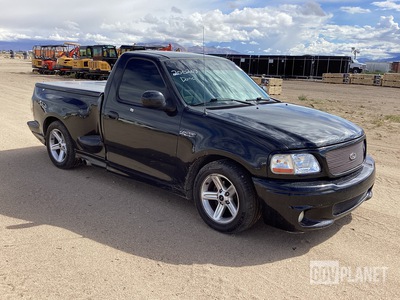 2003 Ford F-150 SVT Lightning Pickup