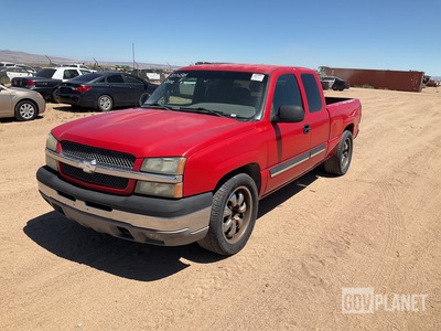 2004 Chevrolet Silverado 1500 LS Pickup