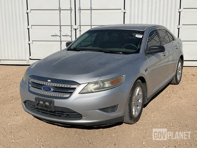 2011 Ford Taurus SE Sedan