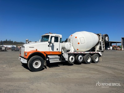 2005 Kenworth W900S 12x4 Mixer Truck
