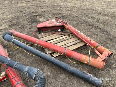 Westfield 6 in Hydraulic End Gate Drill Fill