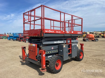 2015 Skyjack SJ8841 RT 4x4 Dual Fuel Scissor Lift