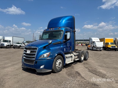 2018 Freightliner Cascadia 126 6x4 T/A Dagcabine Trekker