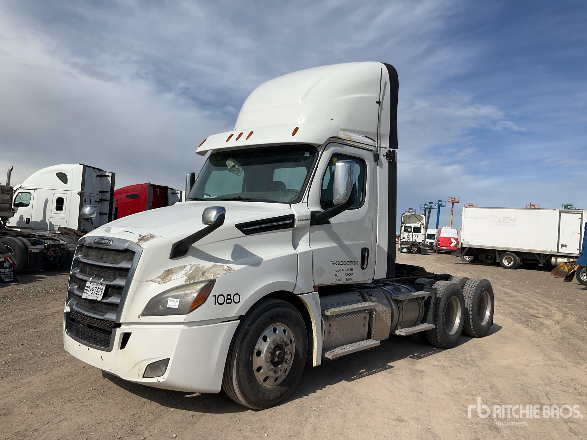 2018 Freightliner Cascadia 126 6x4 T/A Day Cab Truck Tractor