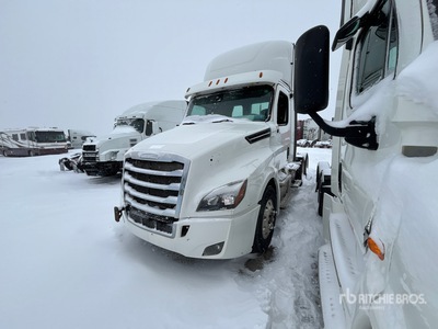 2018 Freightliner Cascadia 126 6x4 Ciągnik siodłowy T/A z kabiną dzienną (Inoperable)