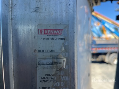 2007 Kenworth T800 Sleeper Tri/A Dump Truck