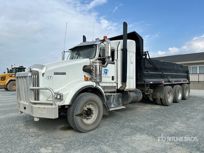 2007 Kenworth T800 8x6 Sleeper Camion à benne basculante Tridem