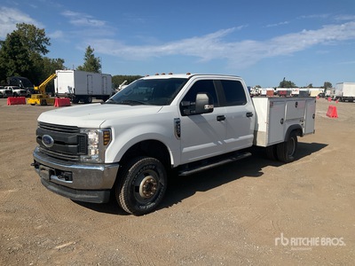 2019 Ford F-350 XL 4x4 Crew Cab Camión Utilitario