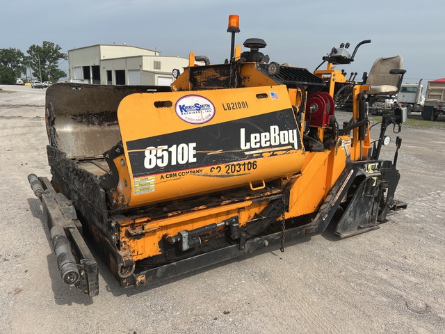 2021 LeeBoy 8510E Track Asphalt Paver 2021 LeeBoy 8510E Track Asphalt Paver
