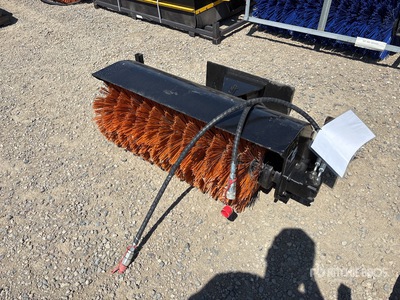 2025 GIYI GY-QSJ 43 in Mini Skid Steer Sweeper (Unused)