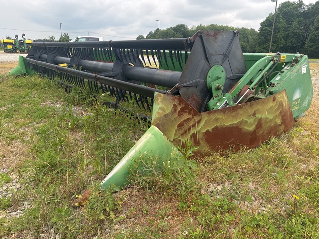 John Deere 925 25 ft Combine Header John Deere 925 25 ft Combine Header