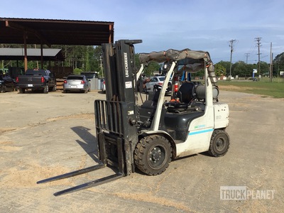 2020 UniCarriers MUG1F2A30LV 5200 lb Pneumatic Tire Forklift