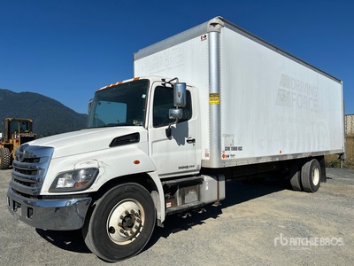 2018 Hino 338 4x2 Van Truck