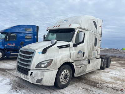2020 Freightliner Cascadia 126 6x4 T/A Sleeper Truck Tractor