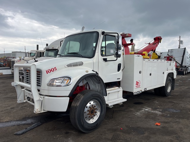 2007 Freightliner M2 106 Business Class 4x4 Tow Truck