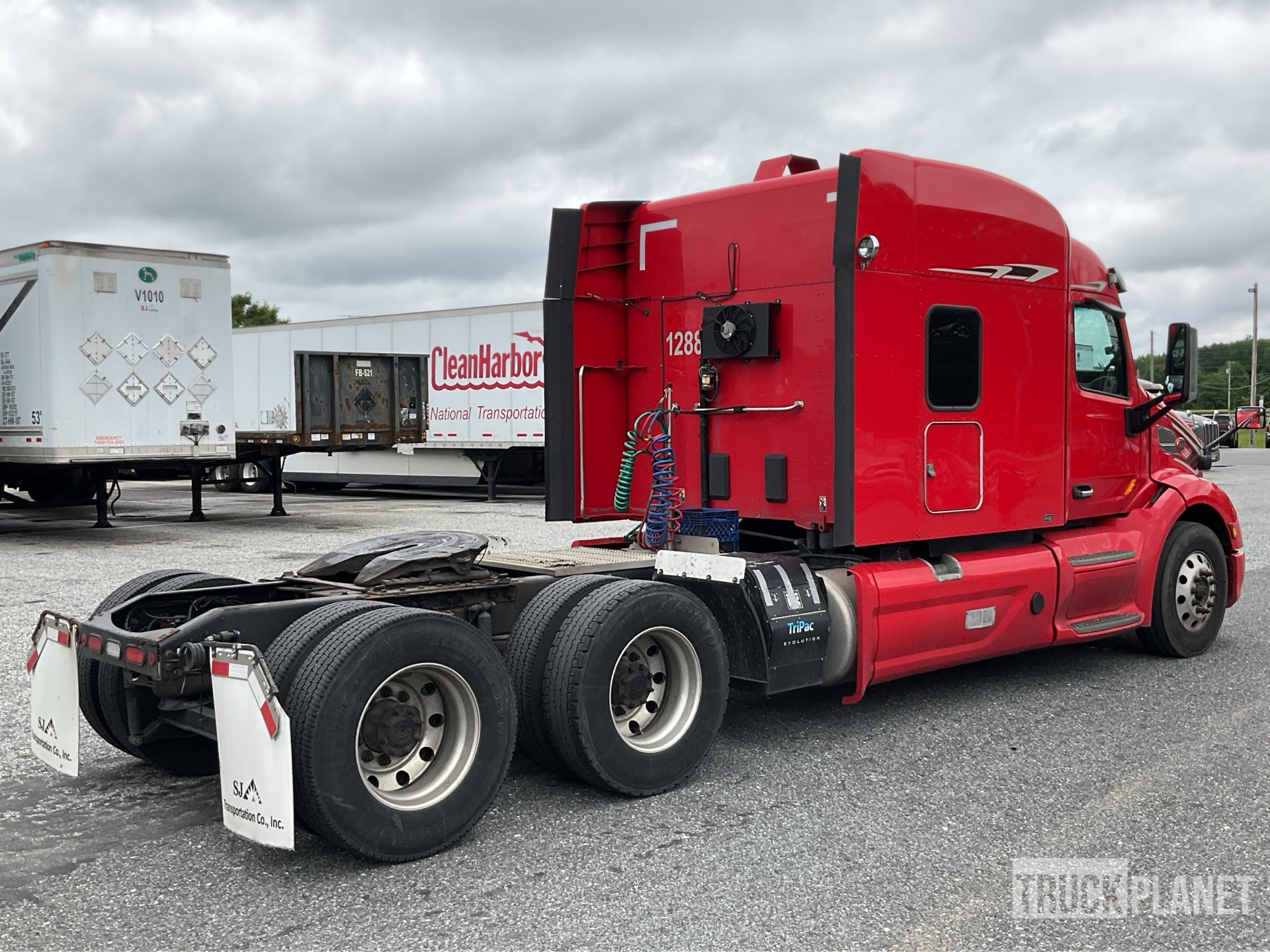 2019 Peterbilt 579 6x4 T/A Sleeper Truck Tractor in Woodstown, New
