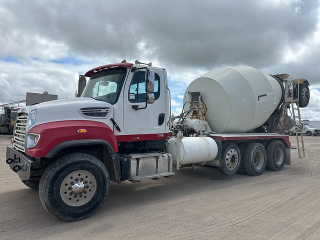 2014 Freightliner 114 SD 10x4 Mixer Truck