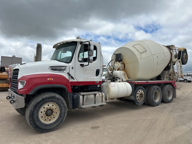 2015 Freightliner 114 SD 10x4 Mixer Truck