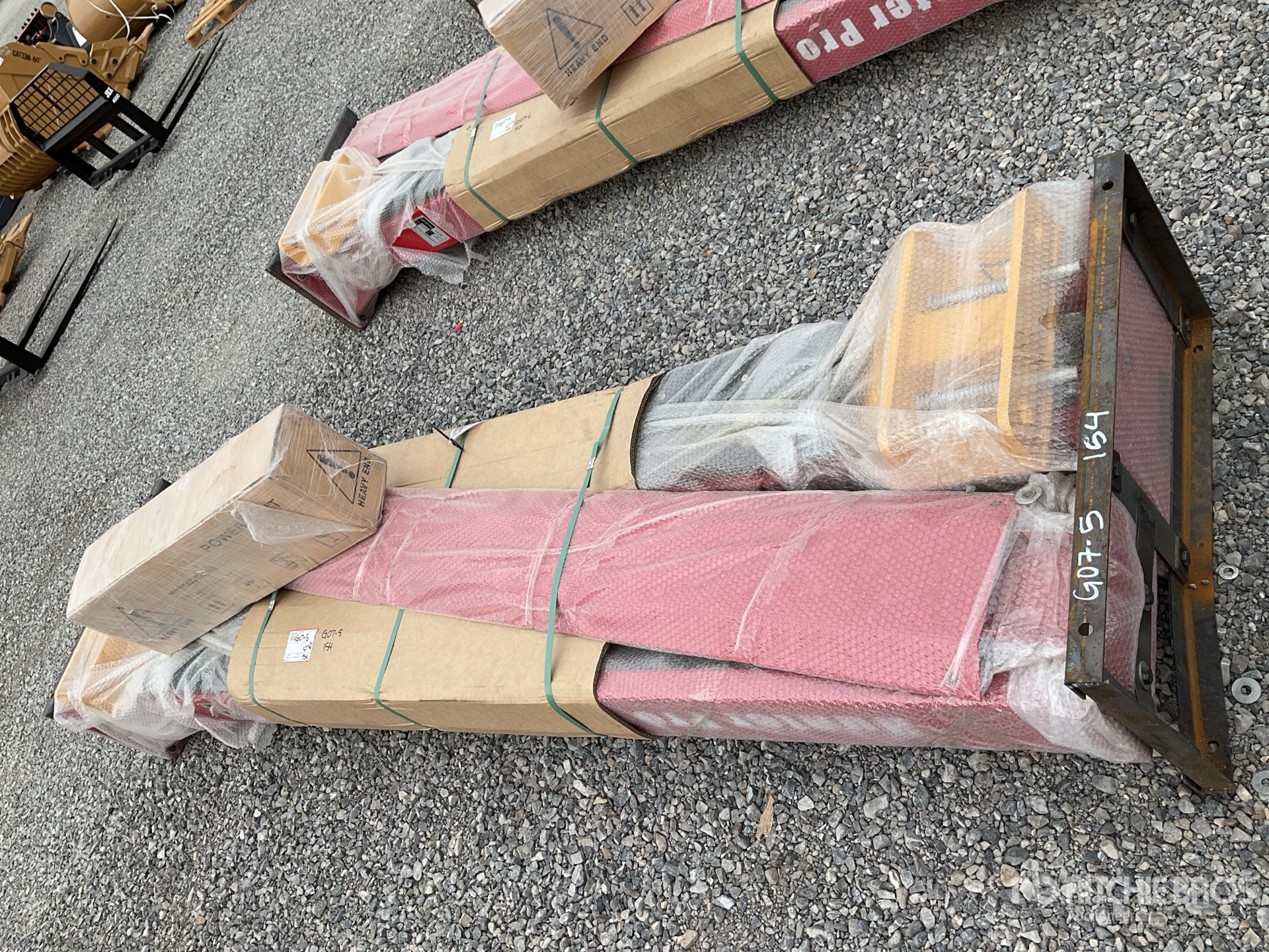 2025 HUNTER PRO HP-CLTB10000 Vehicle Lift (Unused)