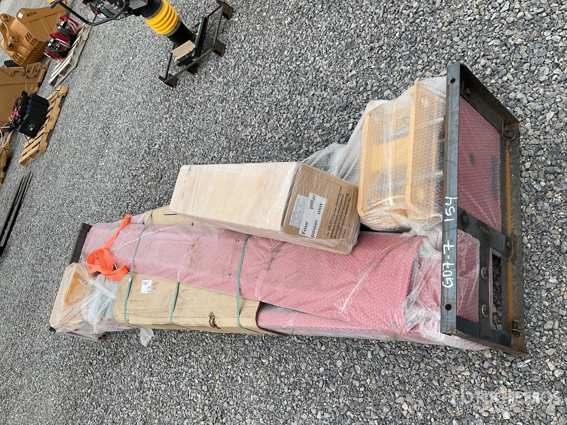 2025 HUNTER PRO HP-CLTB10000 Vehicle Lift (Unused)