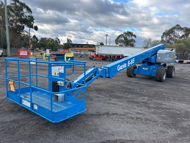 2011 Genie S-85 4WD Diesel Telescopic Boom Lift