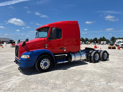 2016 Volvo VNM 6x4 Ciągnik siodłowy T/A z kabiną sypialną (Inoperable)