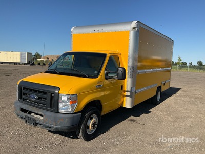 2018 Ford E450 4x2 Van Truck