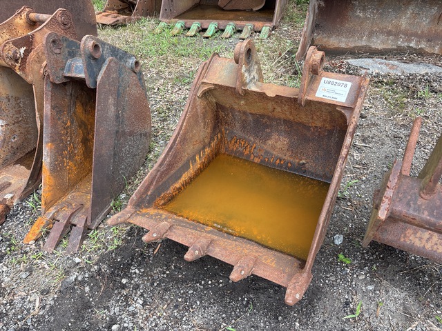 Cat 30 in Digging Excavator Bucket