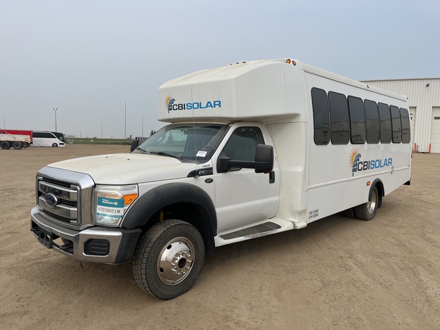 2015 Ford F-550 Super Duty XL 4x4 22 Passenger Van 2015 Ford F-550 Super Duty XL 4x4 22 Passenger Van