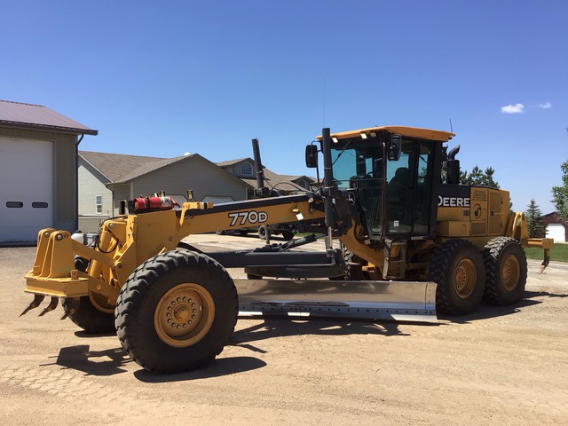 2005 John Deere 770D
