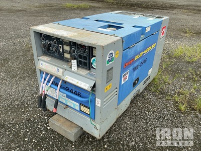 2014 年 Denyo DLW-400LSW 390 A Engine Driven Welder