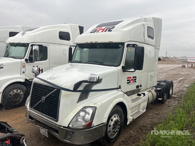 2007 Volvo VNL 6x4 T/A Sleeper Truck Tractor (Inoperable)