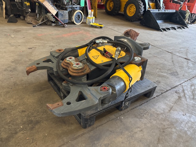 2017 Darda CC520 Q/C Rotating Demolition Shear - Fits Excavator