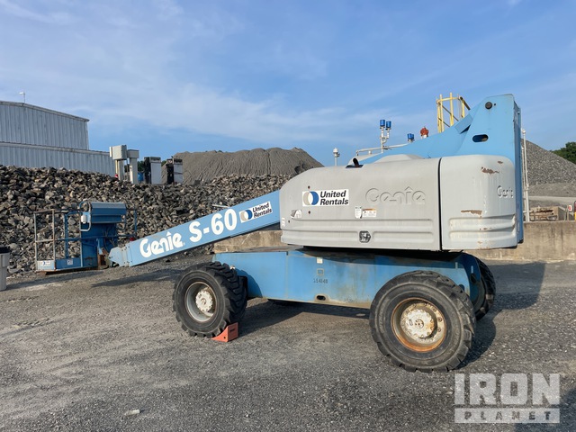 ELEVADOR TELESCóPICO 2001 GENIE 4WD S60