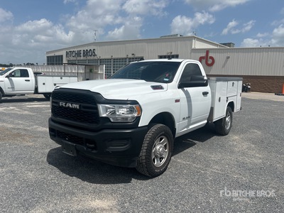 2022 Ram 2500 4x4 Utility Truck