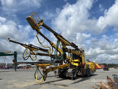 2014 Atlas Copco Boomer XE3C C30 4x4 Équipement de forage