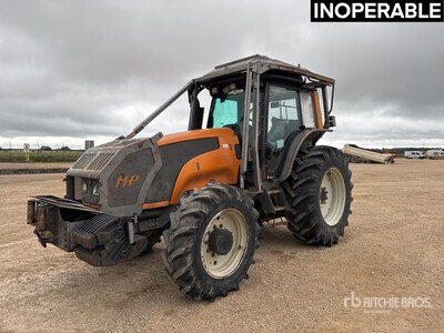 2012 Valtra T121 Tracteur Agricole 4WD Tractor Agrícola (Inoperable)