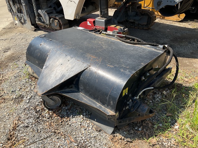 2015 Cat BP118C Pick-Up Sweeper 72 in Broom Attachment