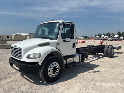 2019 Freightliner M2 106 4x2 Cabine et châssis