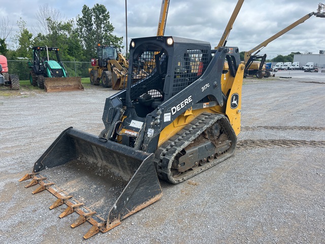 2023 John Deere 317G