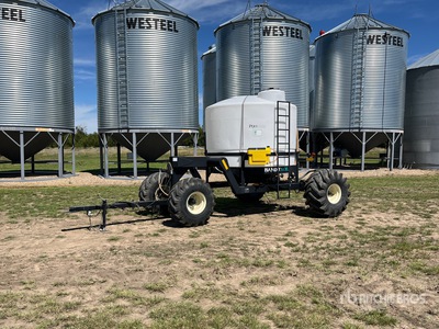 Polywest LTD PWB901 1700 gal Tow-Behind 肥料用カート