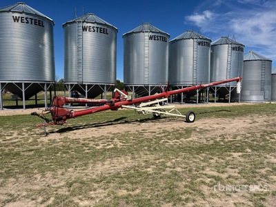 2005 Farm King BIM 10x50 10 in x 50 ft Swing Grain Auger